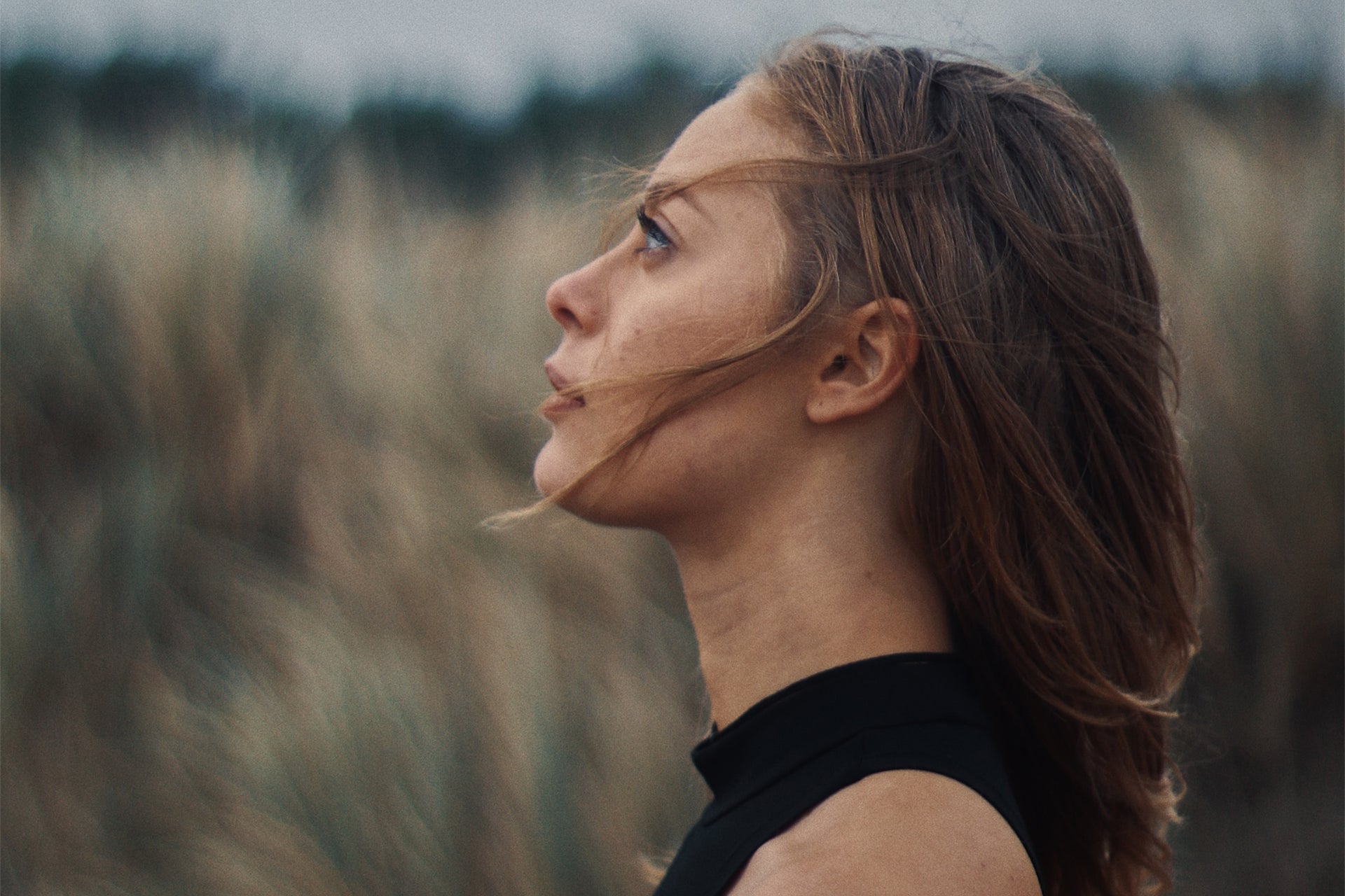 動かないリモートワークなのに身体が疲れる-ストレートネック急増中