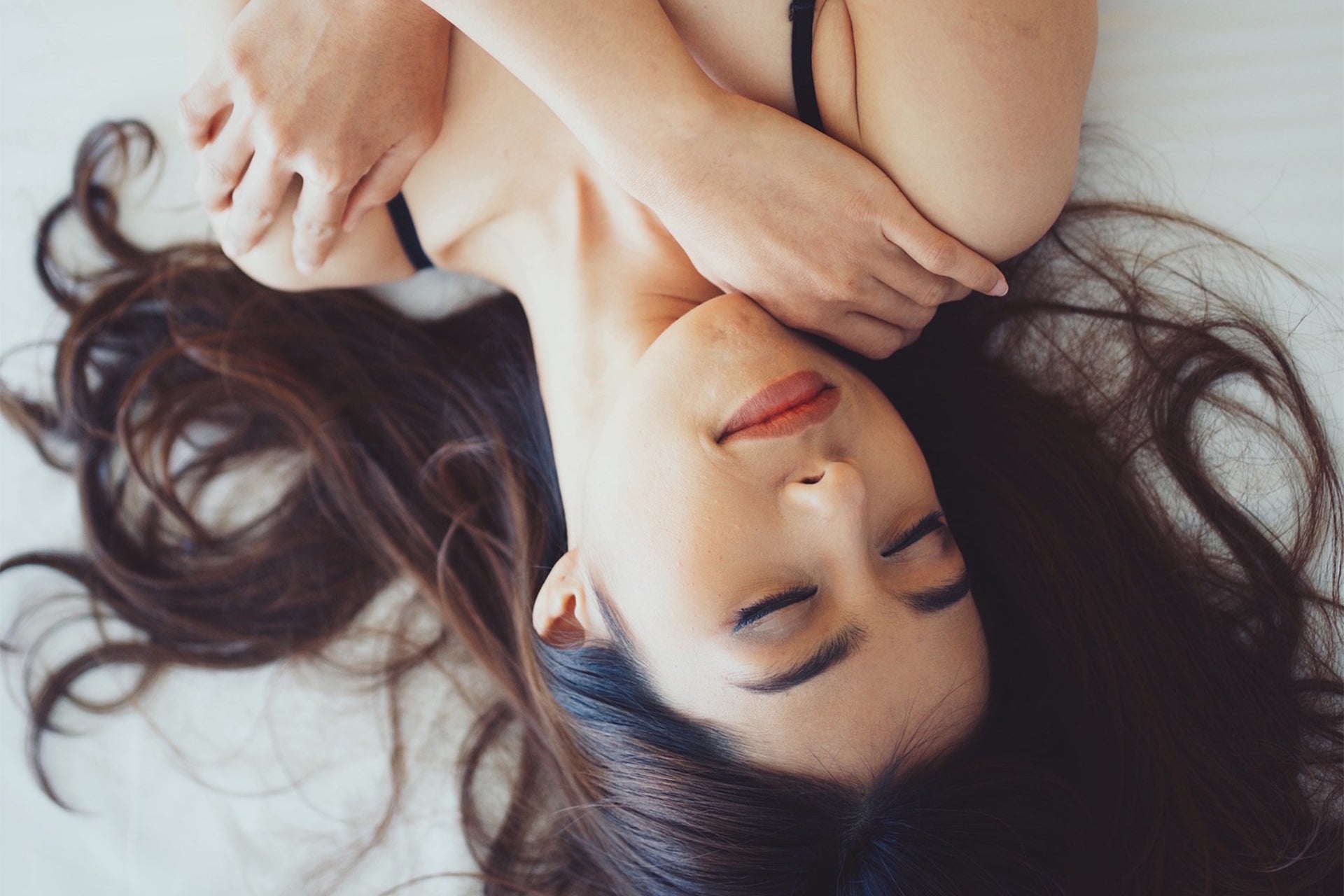 ぐっすり熟睡する3つの方法-眠りのリズム「レム睡眠」「ノンレム睡眠」