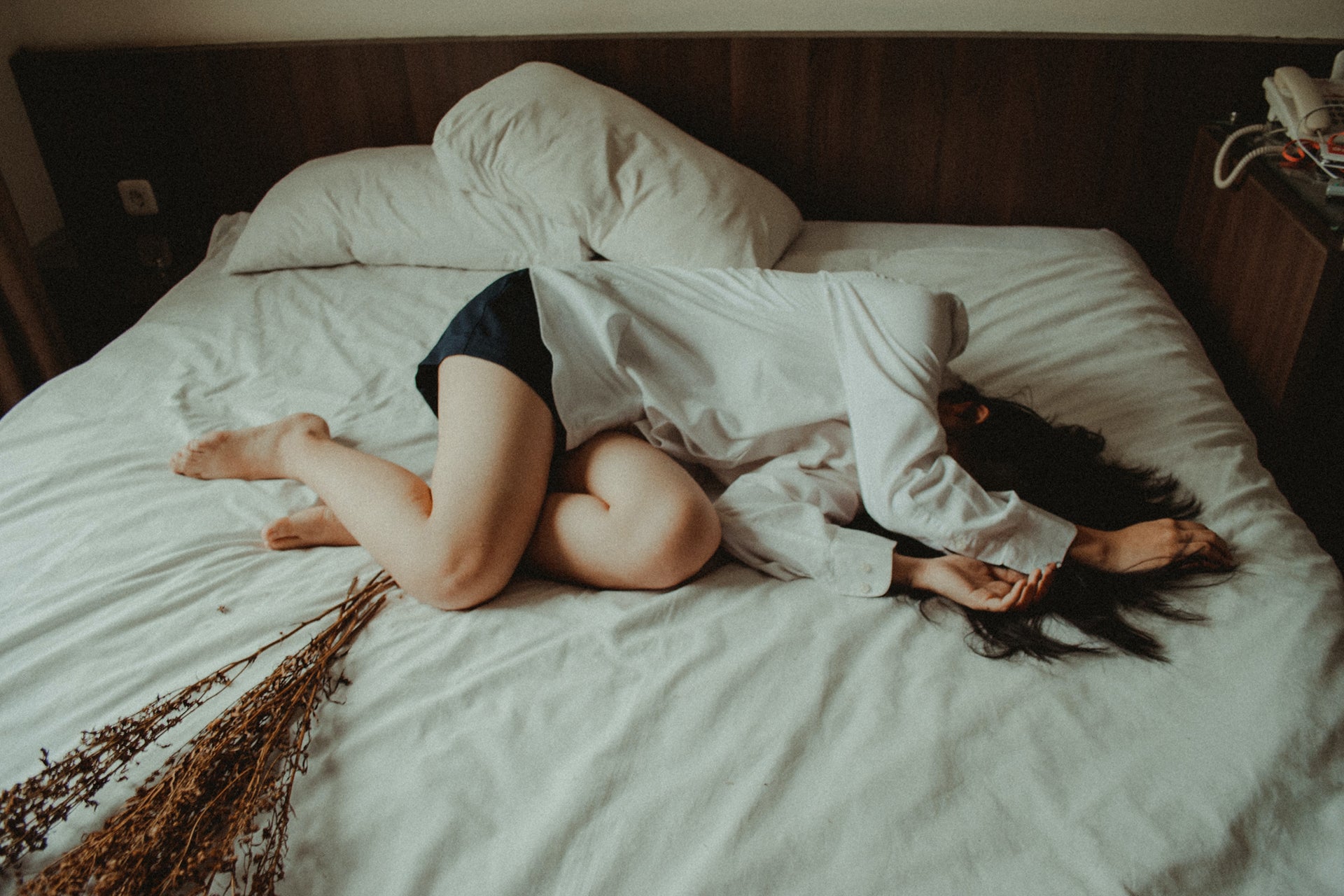 【睡眠の悩み】寝汗で目が覚める-体は寒いのに…なぜ?