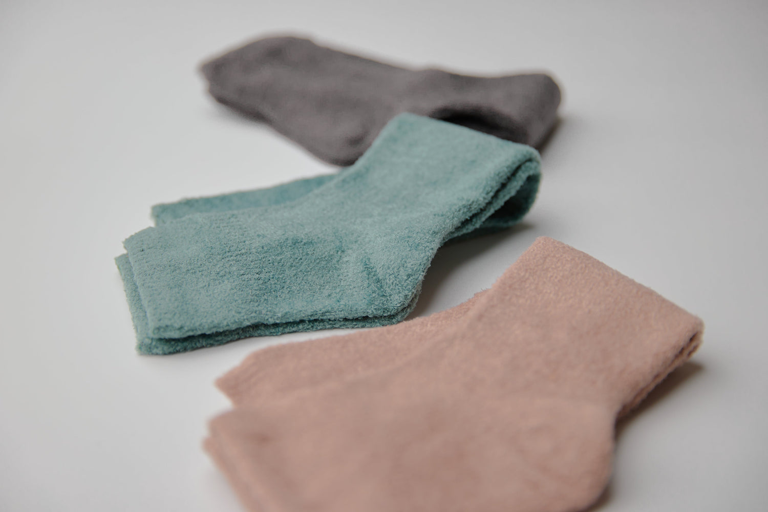 日本テレビ『Oha!4 NEWS LIVE』で紹介――光電子レッグウォーマーが“夏の冷え対策”として注目