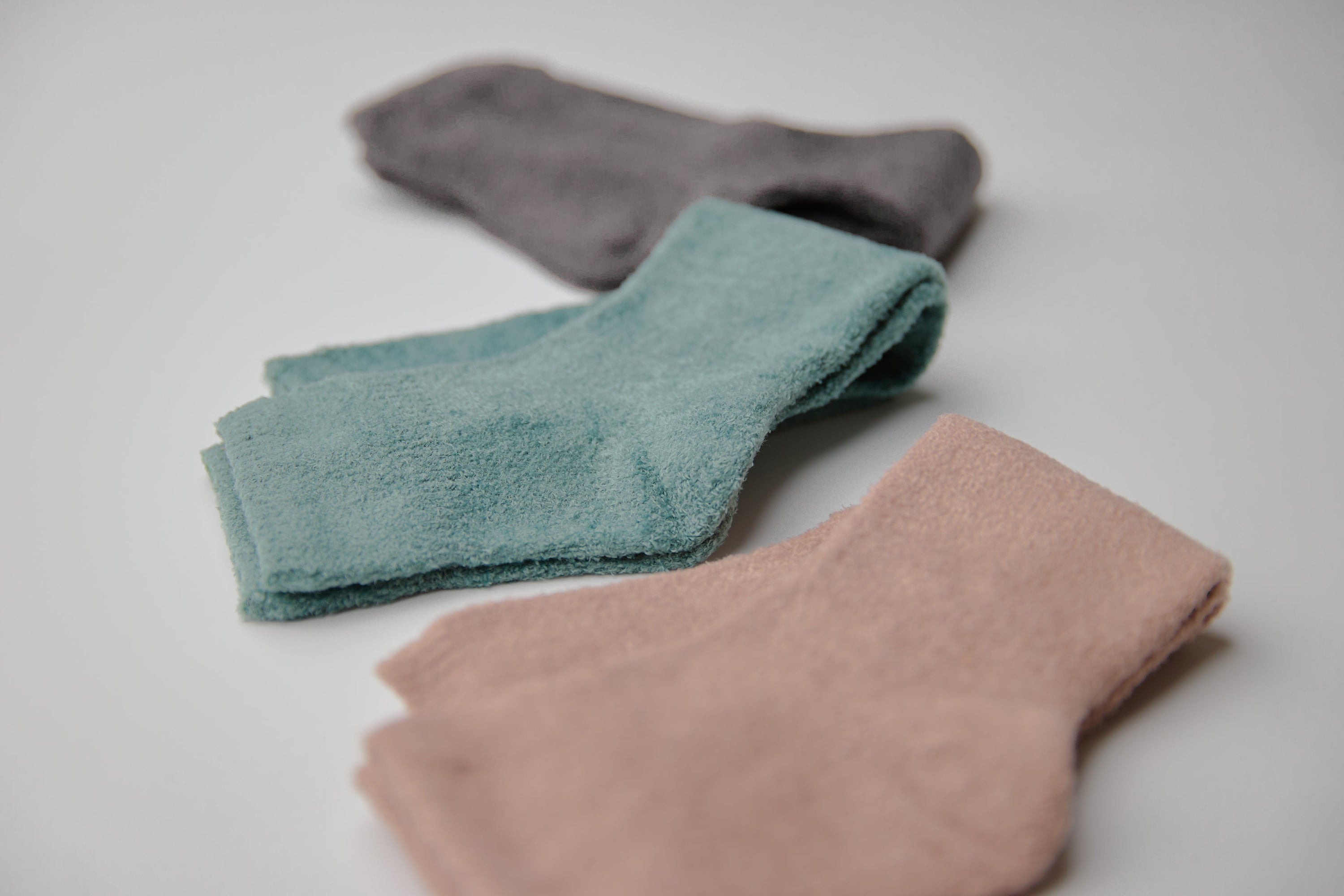 日本テレビ『Oha!4 NEWS LIVE』で紹介――光電子レッグウォーマーが“夏の冷え対策”として注目